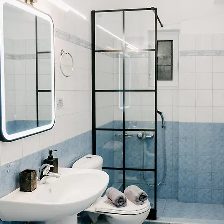 Apartment White&wood Patras